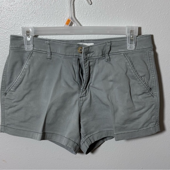 Abercrombie & Fitch Women Casual Gray Shorts size‎ 2 - Picture 2 of 7